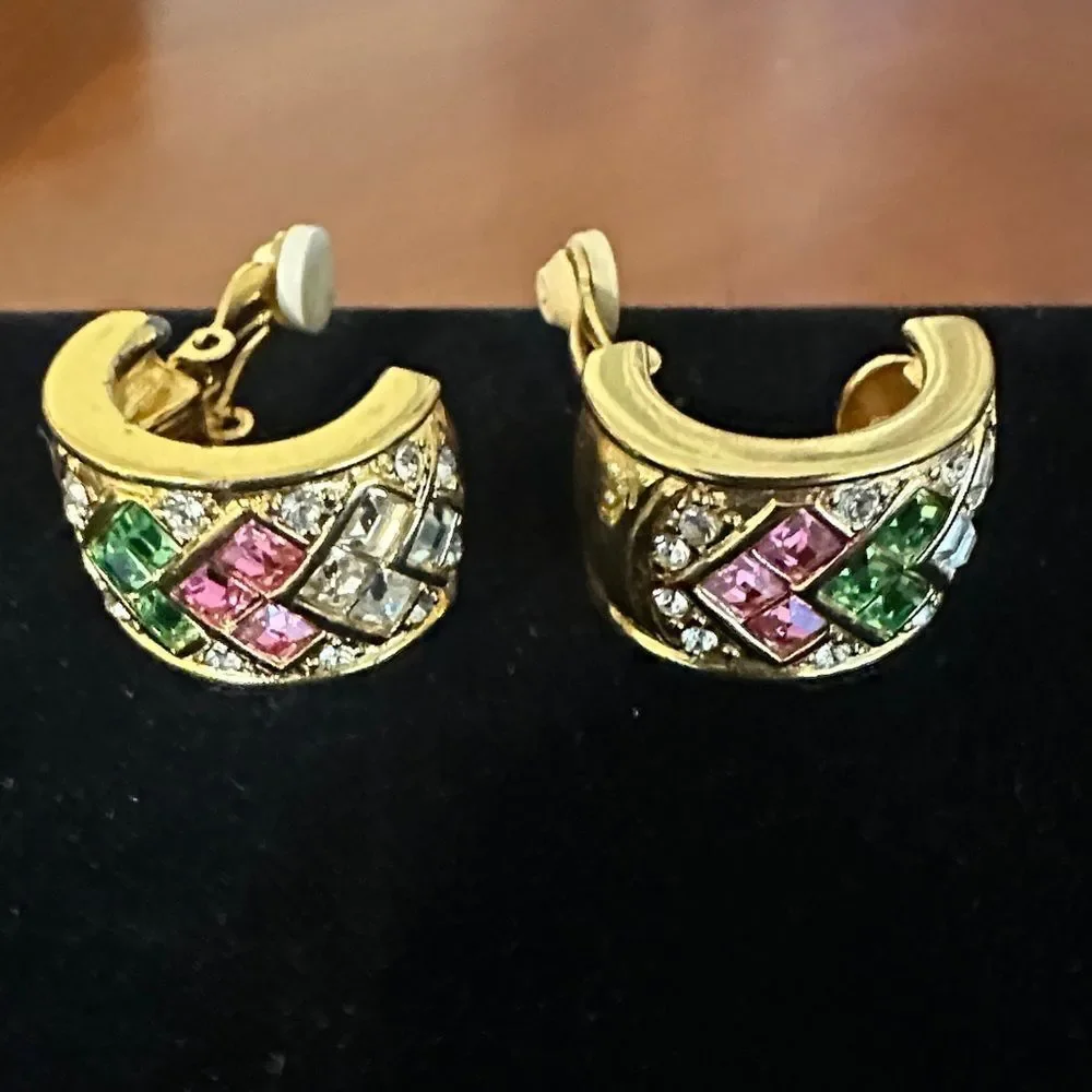 Joan Rivers stunning these